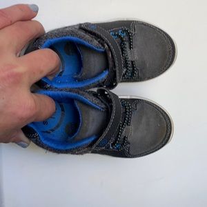 Stride rite toddler boys sneakers size 8.5